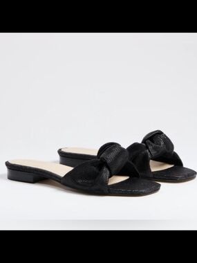 Tuckernuck Black Knot Slide Mules Size 8